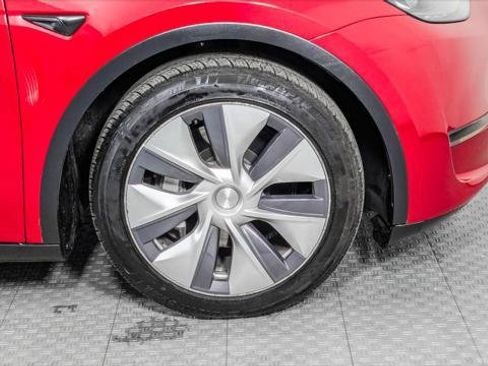 Used 2023 Tesla Model Y Long Range image 33