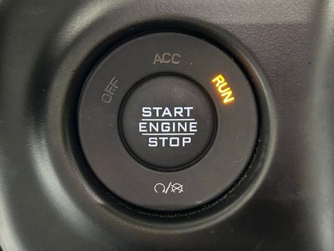 Used 2022 Jeep Gladiator Sport AWD/4WD image 21
