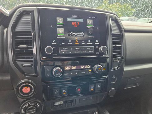 Used 2021 Nissan Titan PRO-4X w/ Pro-4x Convenience Package AWD/4WD image 18
