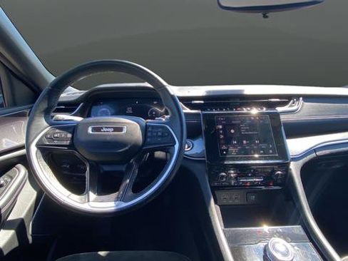 Used 2021 Jeep Grand Cherokee L Laredo AWD/4WD image 11