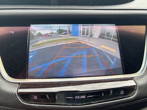 Used 2017 Cadillac XT5 Luxury w/ Driver Awareness Package FWD image 19