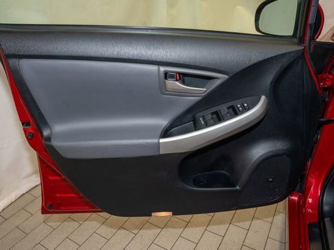 Used 2013 Toyota Prius Four image 10