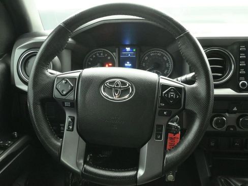 Used 2023 Toyota Tacoma TRD Off-Road w/ Technology Package AWD/4WD image 30