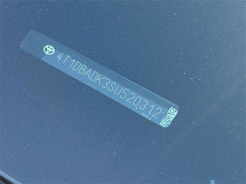 Used 2025 Toyota Camry LE image 33