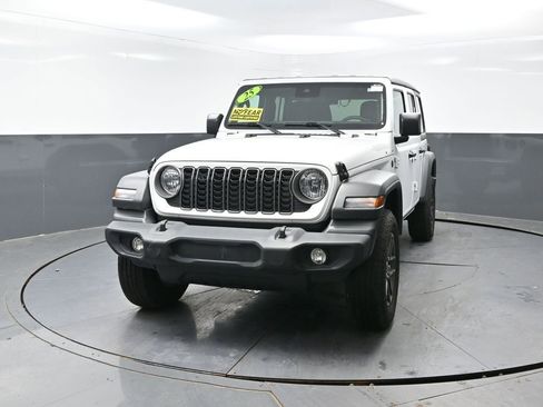 Used 2025 Jeep Wrangler Unlimited Sport AWD/4WD image 8
