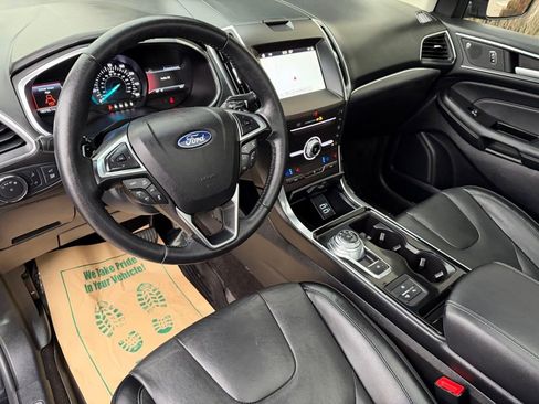 Used 2019 Ford Edge Titanium w/ Equipment Group 301A image 12