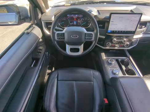 Used 2024 Ford Expedition XLT AWD/4WD image 19