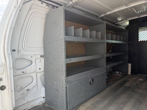 Used 2014 Ford E-150 and Econoline 150 RWD image 13
