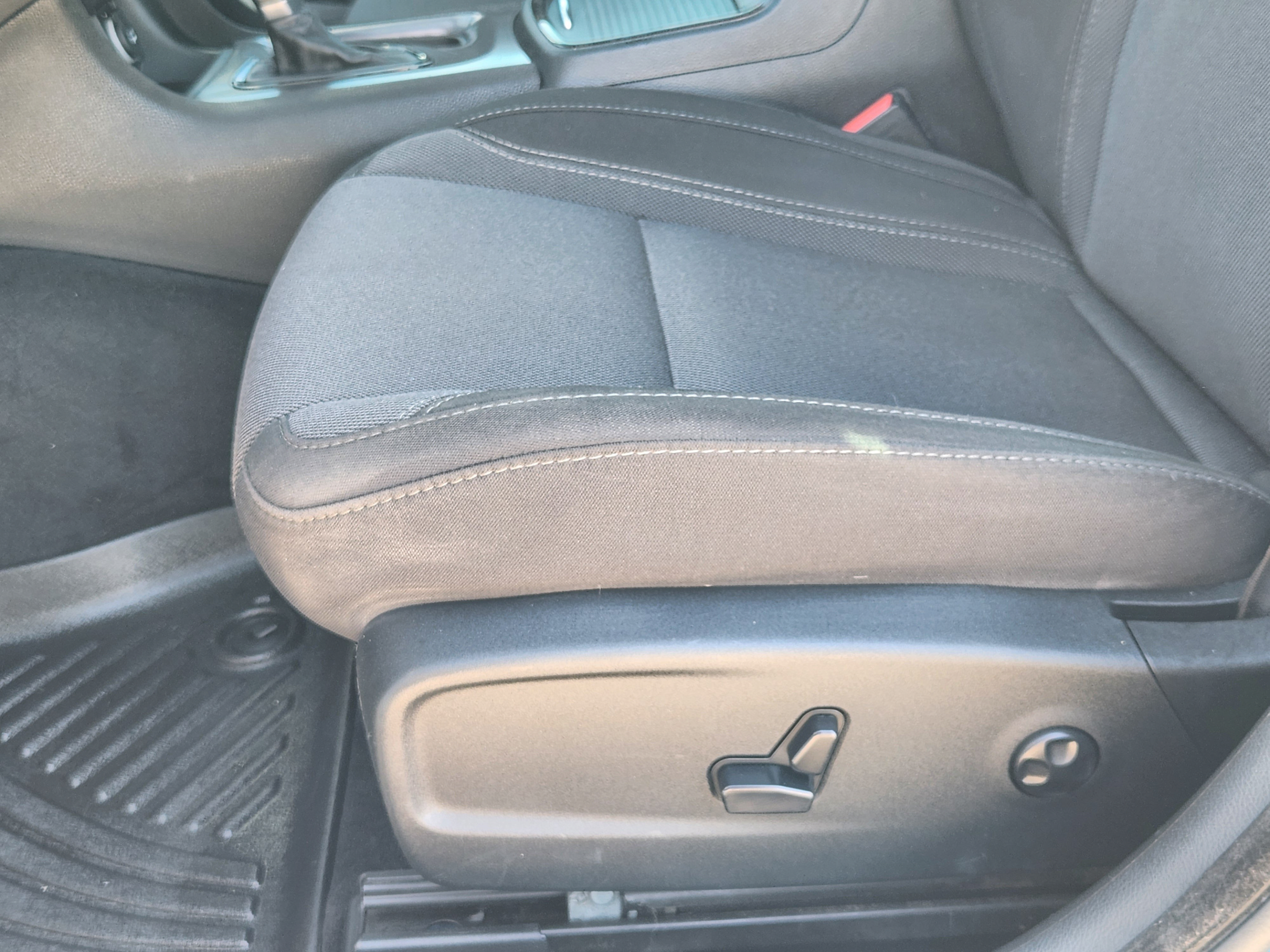 Used 2019 Dodge Charger SXT w/ Plus Group RWD image 19