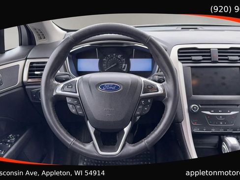 Used 2014 Ford Fusion SE w/ Equipment Group 202A image 10