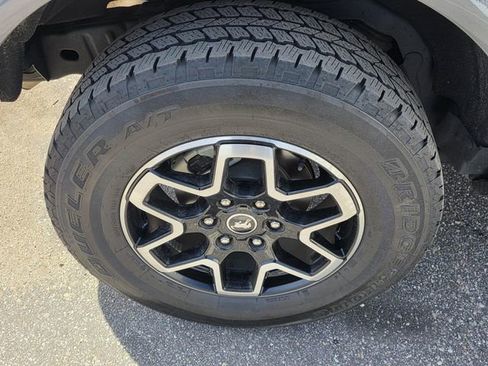Used 2024 Ford Bronco Outer Banks image 15