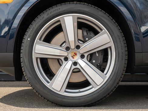 New 2026 Porsche Cayenne E-Hybrid image 12