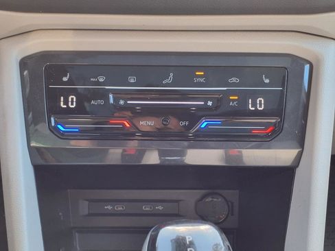 Certified 2023 Volkswagen Tiguan SE R-Line image 20