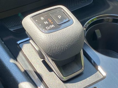 Used 2024 Nissan Rogue SV FWD image 27