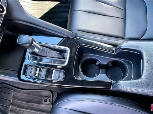 Used 2024 Acura Integra image 17