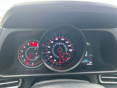 Used 2022 Hyundai Elantra SEL image 16