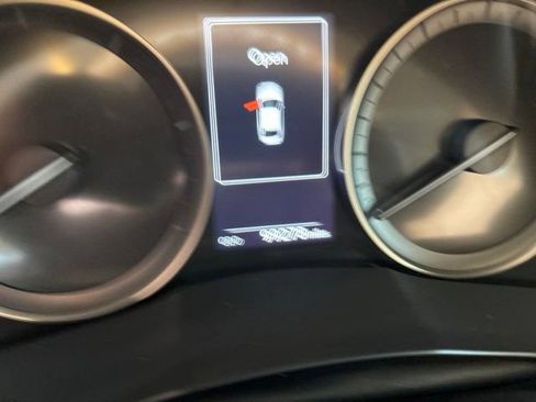 Used 2018 Lexus ES 300h w/ Luxury Package FWD image 9