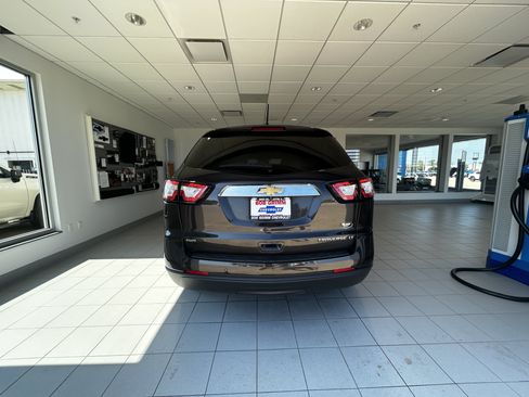 Used 2016 Chevrolet Traverse LT AWD/4WD image 8