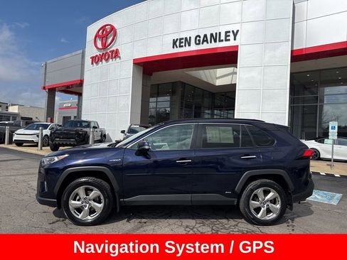 Used 2020 Toyota RAV4 Limited image 3