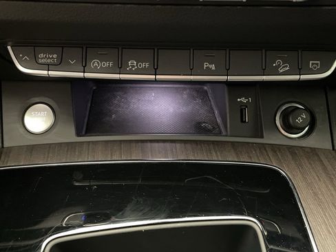 Used 2023 Audi Q5 Premium w/ Convenience Package image 26