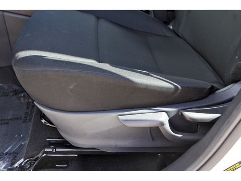 Certified 2025 Nissan Kicks Play S FWD image 30