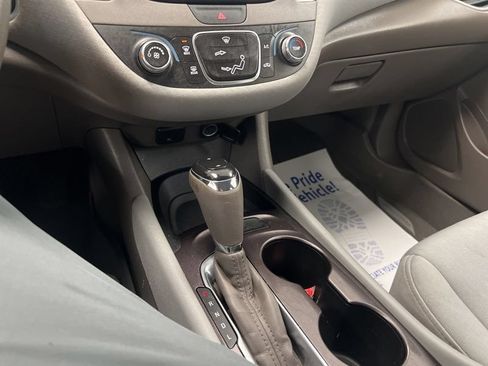 Used 2018 Chevrolet Malibu LS FWD image 27