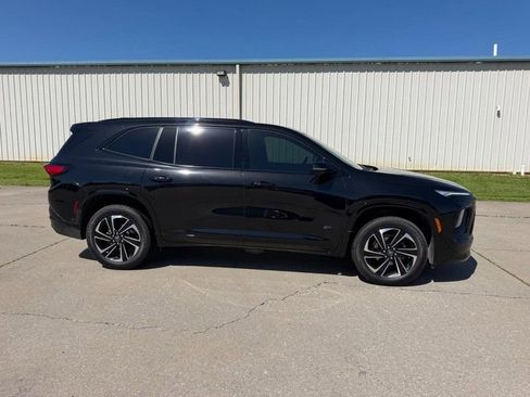 Used 2025 Buick Enclave Sport Touring w/ Super Cruise Package FWD image 2