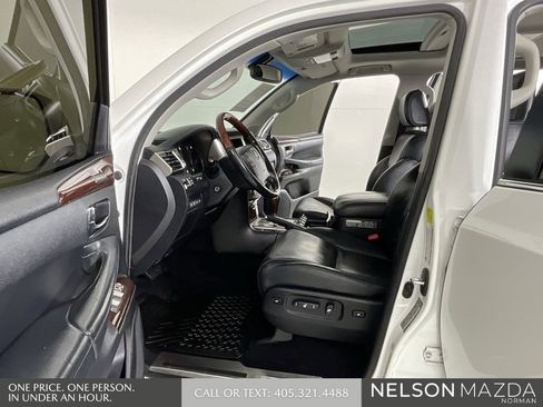 Used 2013 Lexus LX 570 4WD w/ Luxury Pkg image 11