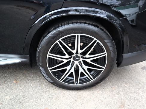 Certified 2024 Mercedes-Benz GLC 43 AMG 4MATIC image 9