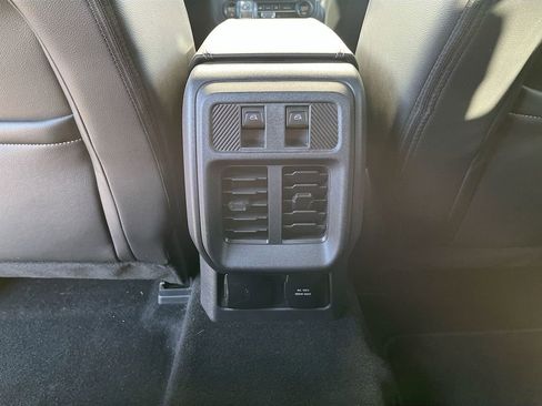 Used 2025 Ford Bronco Outer Banks AWD/4WD image 26