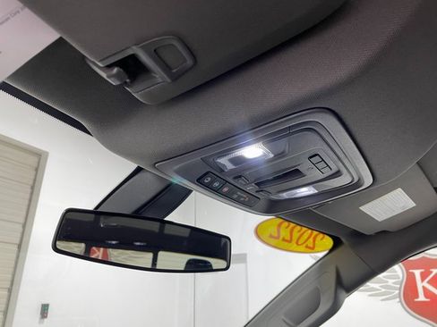 Used 2022 GMC Sierra 1500 SLE image 18