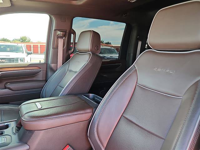Used 2024 GMC Sierra 3500 Denali w/ Denali Reserve Package AWD/4WD image 12