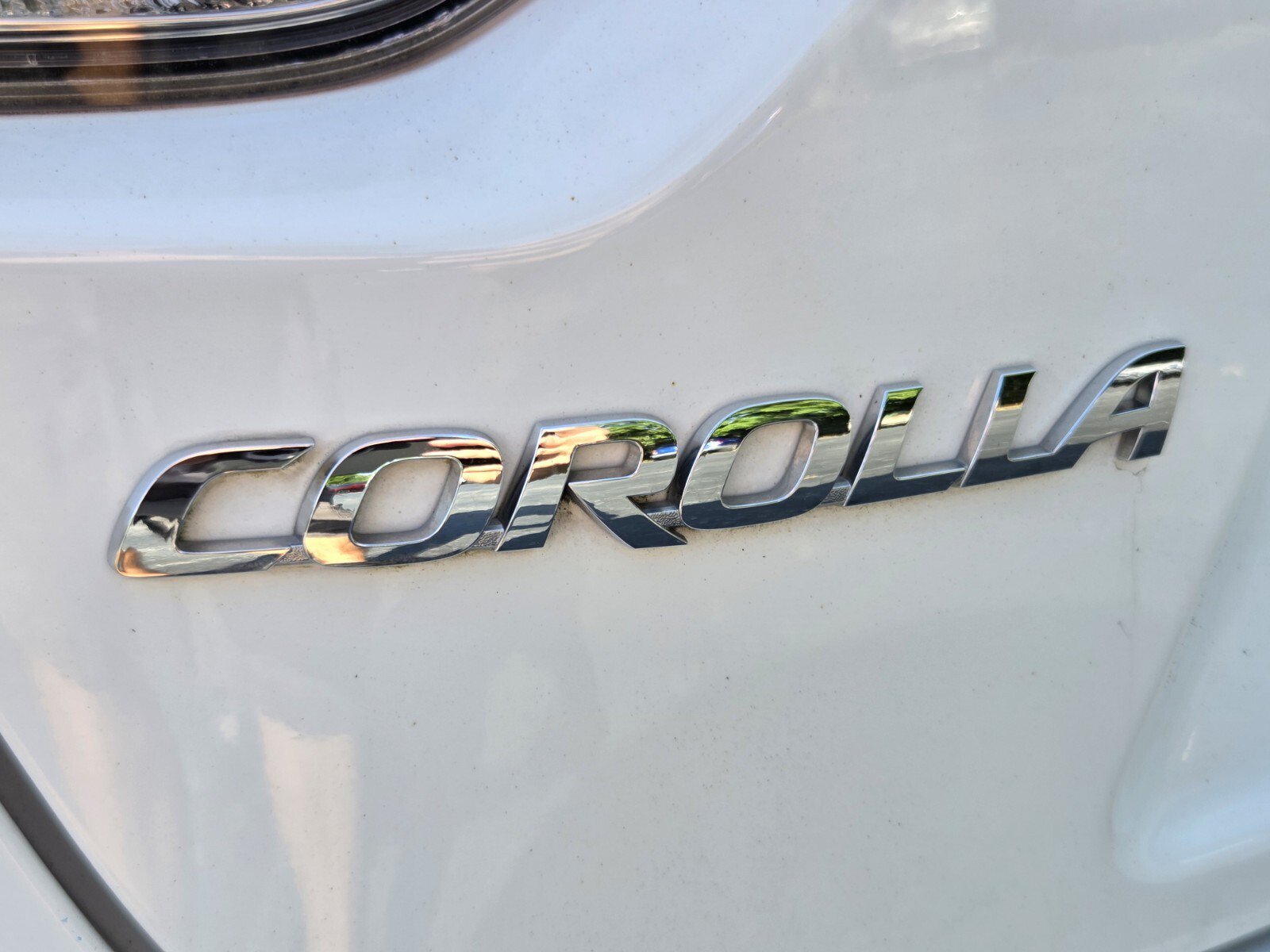 Used 2022 Toyota Corolla LE FWD image 14