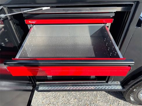 New 2025 Ford F550 4x4 Crew Cab Super Duty image 16