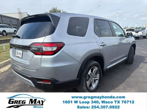 Used 2024 Honda Pilot EX-L image 3