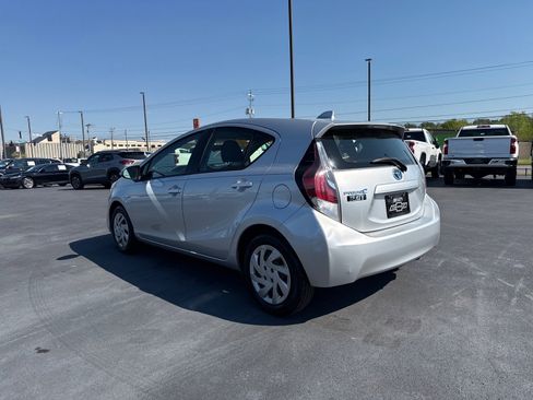 Used 2015 Toyota Prius C Two FWD image 5