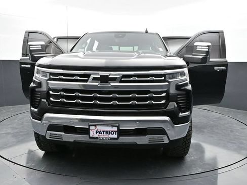 Used 2023 Chevrolet Silverado 1500 LTZ w/ LTZ Premium Package AWD/4WD image 61