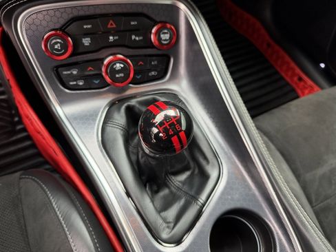 Used 2016 Dodge Challenger R/T Scat Pack w/ Leather Interior Group image 25