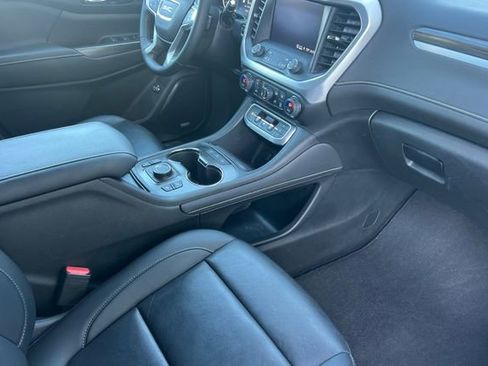 Used 2023 GMC Acadia SLT image 20