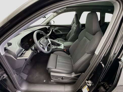 Used 2025 Audi Q5 2.0T Premium Plus w/ Premium Plus image 18