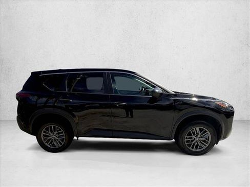 Used 2023 Nissan Rogue S FWD image 3