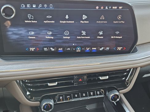 New 2026 Chevrolet Tahoe High Country AWD/4WD image 12