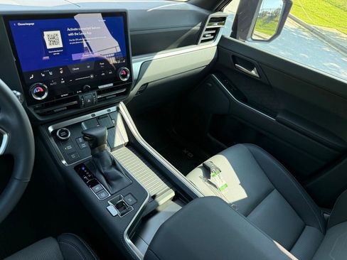 Certified 2026 Lexus GX 550 w/ Accessory Package (2T) AWD/4WD image 36