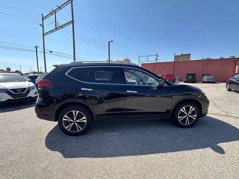 Used 2020 Nissan Rogue SV w/ Premium Package FWD image 8