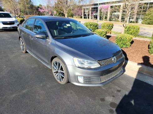 Used 2014 Volkswagen Jetta GLI image 1