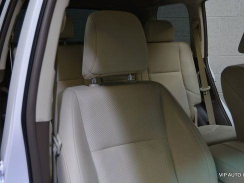 Used 2011 Lexus GX 460 Premium image 14