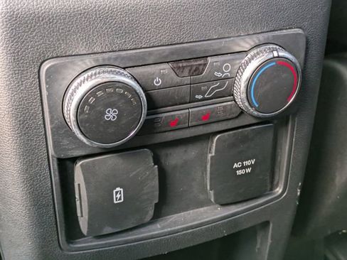 Used 2020 Ford Explorer Platinum w/ Premium Technology Package image 16