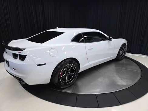 Used 2013 Chevrolet Camaro SS w/ SS Performance Package RWD image 14