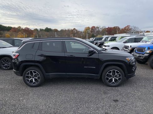 New 2026 Jeep Compass Limited image 2