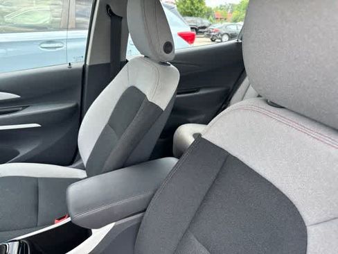 Used 2021 Chevrolet Bolt LT FWD image 6